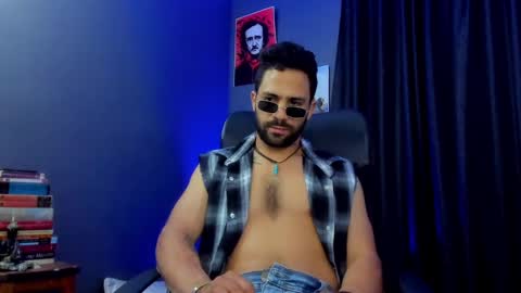 Leo  Diaz online show from January 25, 2:47 am