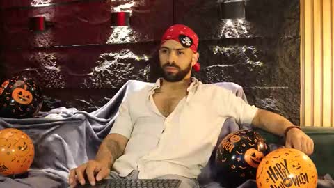 Leo  Diaz online show from October 31, 2:57 am