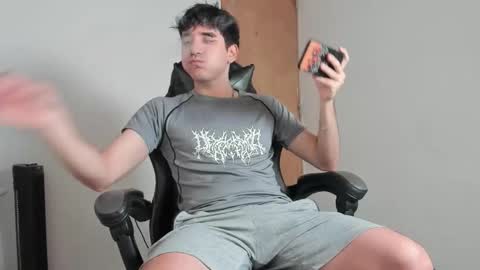 Leo Jones online show from March 25, 11:42 pm