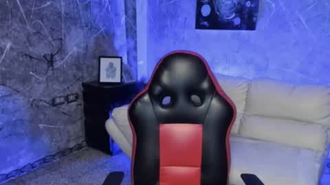 Leo independent model online show from January 16, 2:36 am