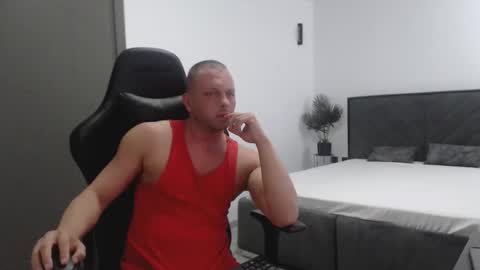 Leo online show from September 29, 6:37 pm