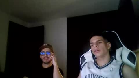 leonandresough online show from October 25, 11:06 pm