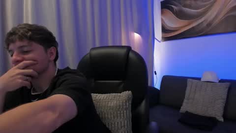 Leo  online show from February 20, 6:19 am