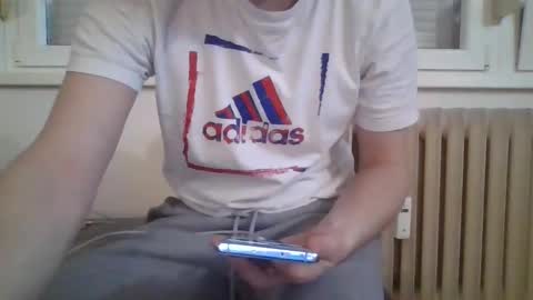 neoglo online show from March 5, 8:12 pm