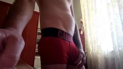 Showmeyourtoes online show from April 17, 10:23 pm