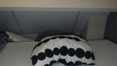 lewenzi online show from November 22, 8:19 pm