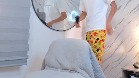 Liam online show from January 25, 11:54 pm