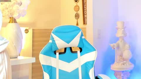 Liam online show from September 8, 11:59 pm