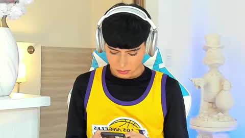 Liam online show from September 10, 5:55 pm