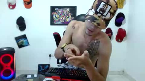 Andres online show from April 10, 10:17 pm