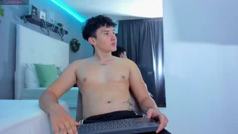 liam_conorr online show from December 23, 12:41 pm