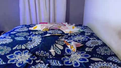 liam_pol_ online show from October 2, 5:11 am