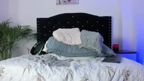 Call me Lian online show from April 1, 1:41 pm