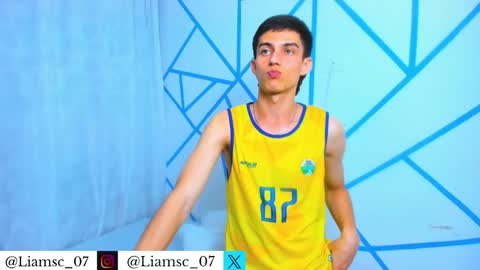 Liam scott77 online show from November 8, 11:41 pm