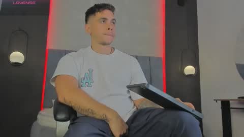 Liam online show from March 25, 8:13 pm