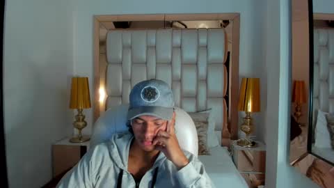 liamstronge_ online show from February 24, 2:51 am