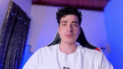 liamwyatt_ online show from August 8, 3:02 am