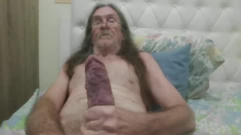 Snapshot of lickittostickit chatting on March 5, 11:06 pm lickittostickit online show from March 5, 11:06 pm