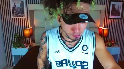 Lihan online show from December 3, 1:39 pm