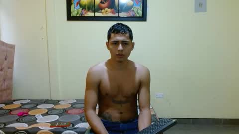 lil_condor_baby online show from November 23, 10:21 pm