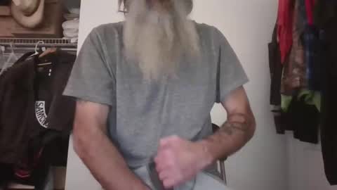 lilchaps69 online show from December 19, 8:33 am