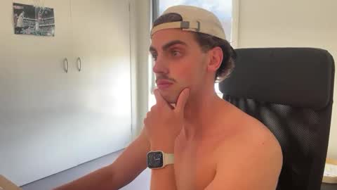 williambiggsxxx online show from December 3, 3:29 am