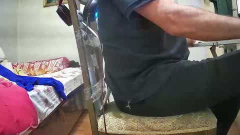 lilylovelyman50 online show from May 31, 7:37 pm