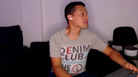 Manu online show from January 6, 2:15 am