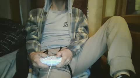 livetyy online show from December 5, 4:47 pm