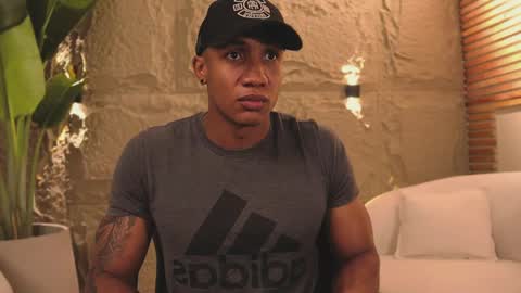 logan_varela online show from March 4, 11:22 pm