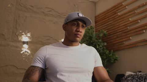 logan_varela online show from January 11, 2:32 pm