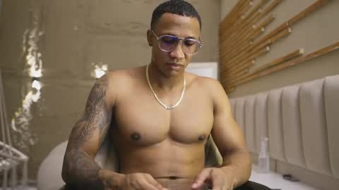 logan_varela online show from April 2, 4:26 pm