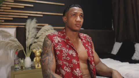 logan_varela online show from January 26, 11:39 am