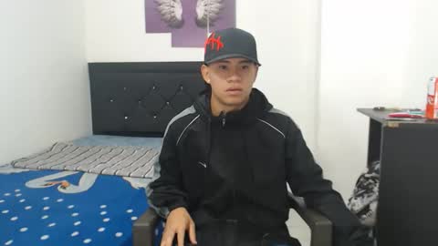 logannthh online show from February 23, 4:58 am