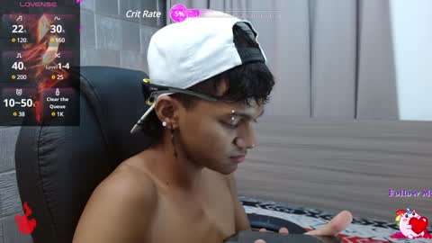 Snapshot of loistwink_1 chatting on January 19, 3:39 am LOUIS online show from January 19, 3:39 am