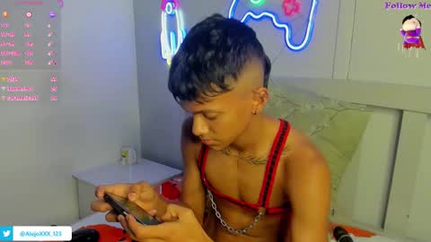 Snapshot of loistwink_1 chatting on October 7, 9:35 am LOUIS online show from October 7, 9:35 am