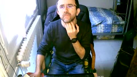 Snapshot of lokoum39 chatting on January 8, 12:15 pm lokoum39 online show from January 8, 12:15 pm