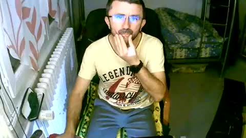 Snapshot of lokoum39 chatting on December 18, 6:14 pm lokoum39 online show from December 18, 6:14 pm