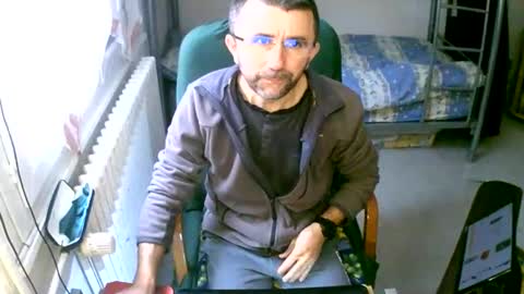 Snapshot of lokoum39 chatting on December 9, 8:55 am lokoum39 online show from December 9, 8:55 am