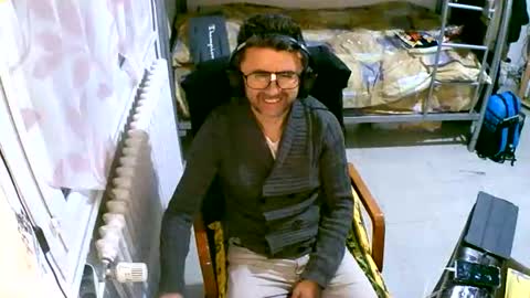 Snapshot of lokoum39 chatting on September 24, 7:01 pm lokoum39 online show from September 24, 7:01 pm