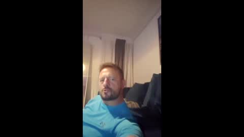 londbihung online show from March 15, 10:05 pm