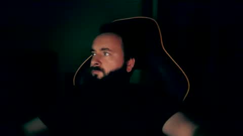 london_man1988 online show from December 25, 4:22 pm