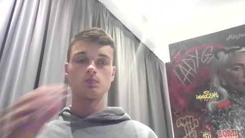 london_tomy online show from December 4, 7:21 pm