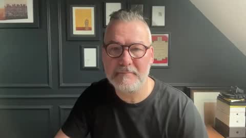 EnglishBear online show from February 11, 10:09 am