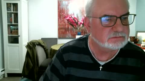 loop102 online show from February 9, 2:49 am