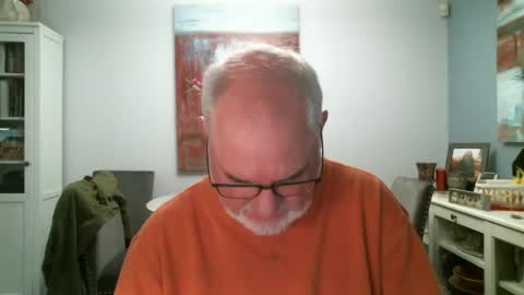 Snapshot of loop102 chatting on October 3, 11:54 pm loop102 online show from October 3, 11:54 pm