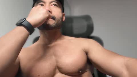 Cale online show from March 8, 7:45 am