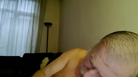 louis_chokdee online show from October 9, 4:34 pm