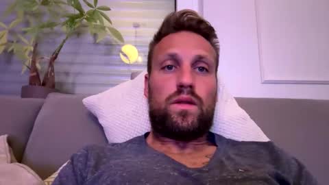 lovefuesse online show from September 13, 8:54 pm