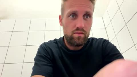 lovefuesse online show from September 15, 9:21 am